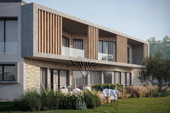 Image No.2-7 Bed House for sale