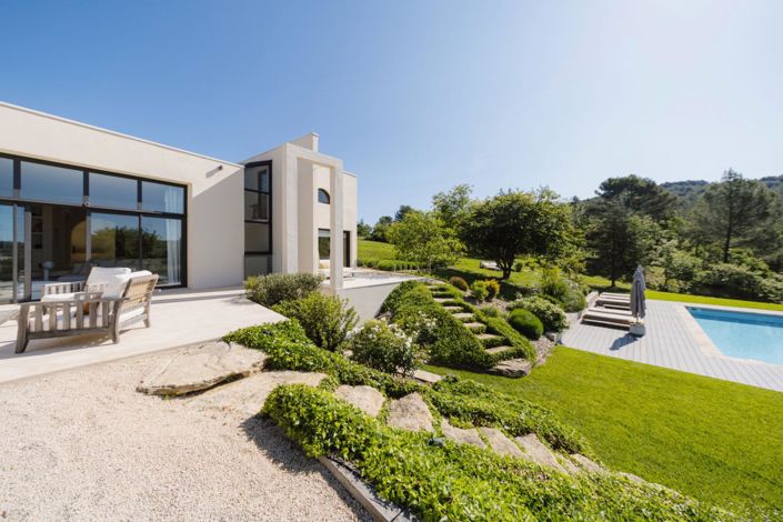 Image No.2-4 Bed House for sale