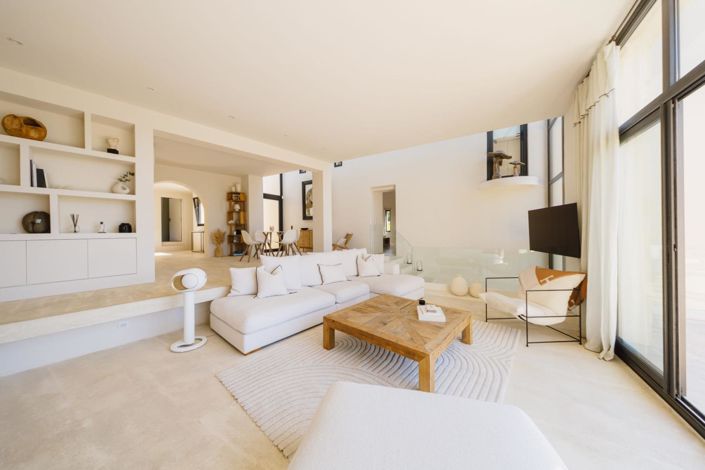 Image No.6-4 Bed House for sale