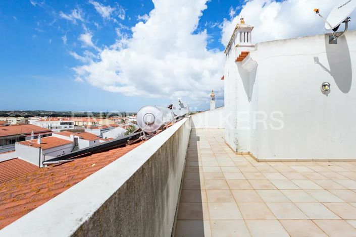 Image No.20-2 Bed Apartment for sale