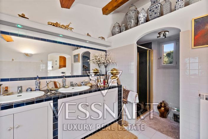 Image No.12-4 Bed House for sale