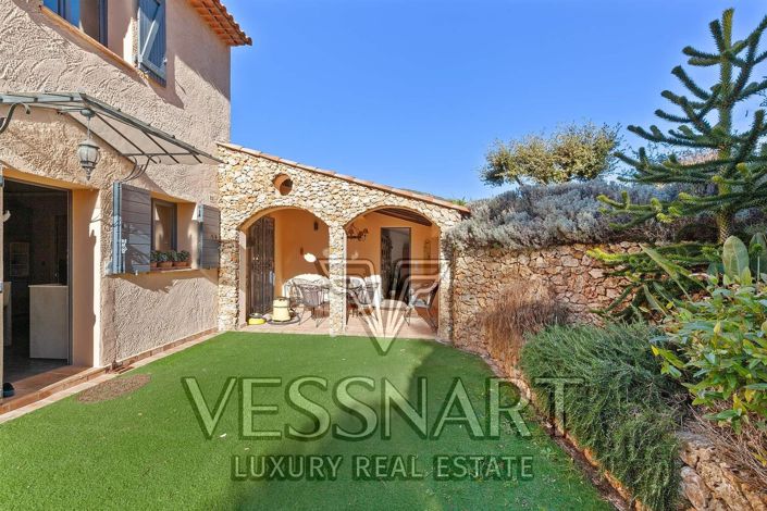 Image No.4-4 Bed House for sale