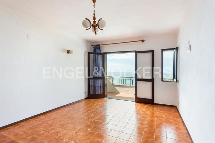 Image No.2-Apartment for sale