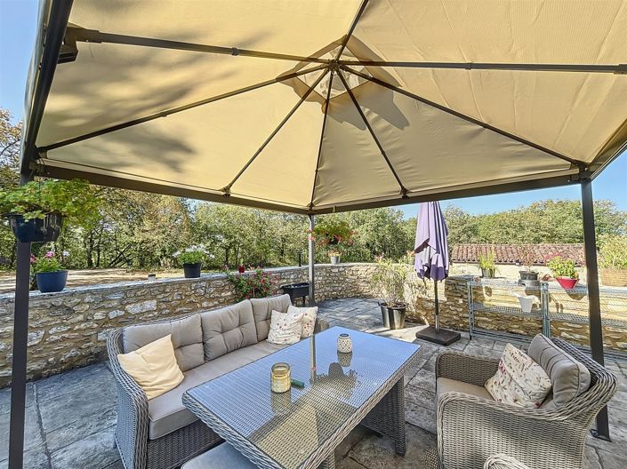 Image No.6-8 Bed House for sale