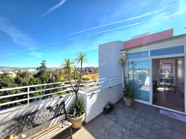 Image No.6-4 Bed Apartment for sale