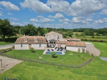 6 Bed House for sale