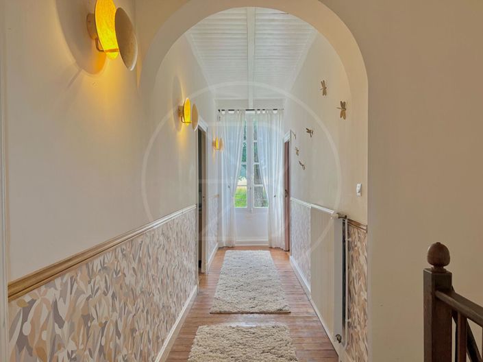 Image No.10-6 Bed House for sale