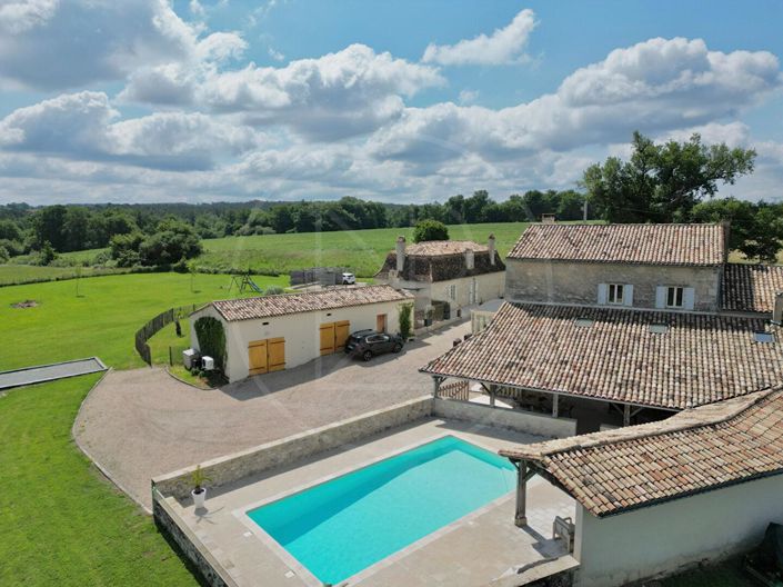 Image No.17-6 Bed House for sale