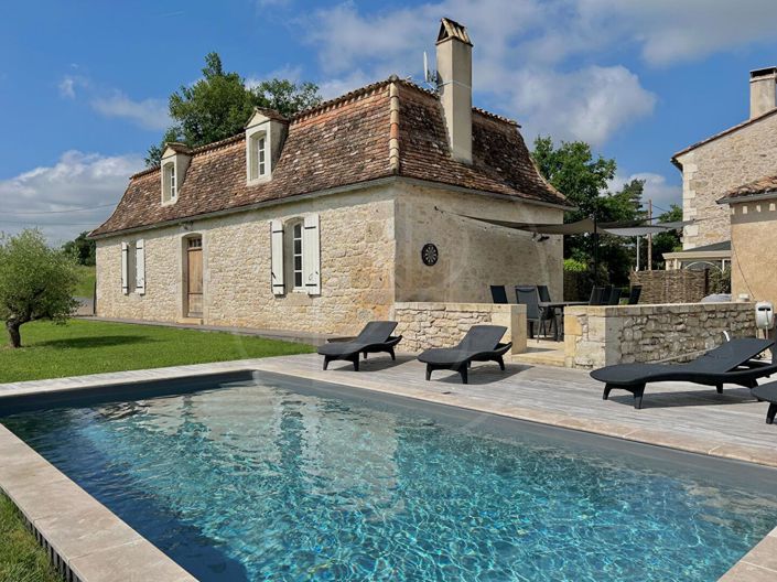 Image No.2-6 Bed House for sale