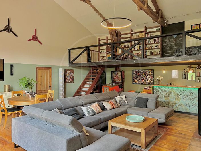 Image No.6-6 Bed House for sale