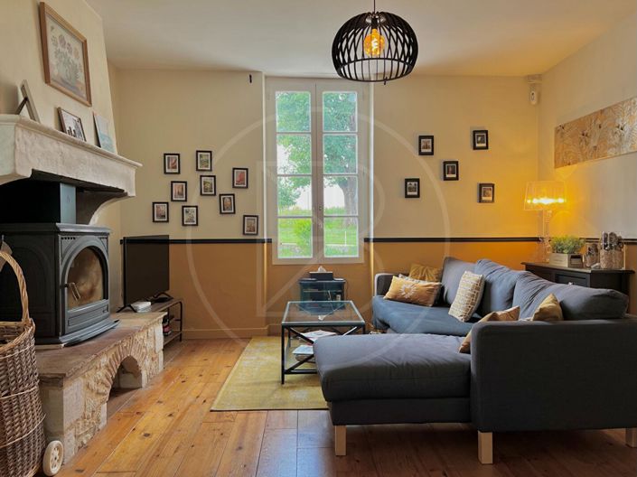 Image No.7-6 Bed House for sale