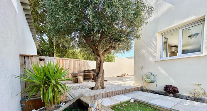 Image No.1-3 Bed House for sale