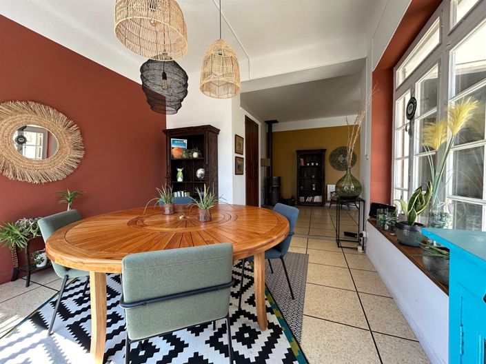 Image No.13-3 Bed Property for sale