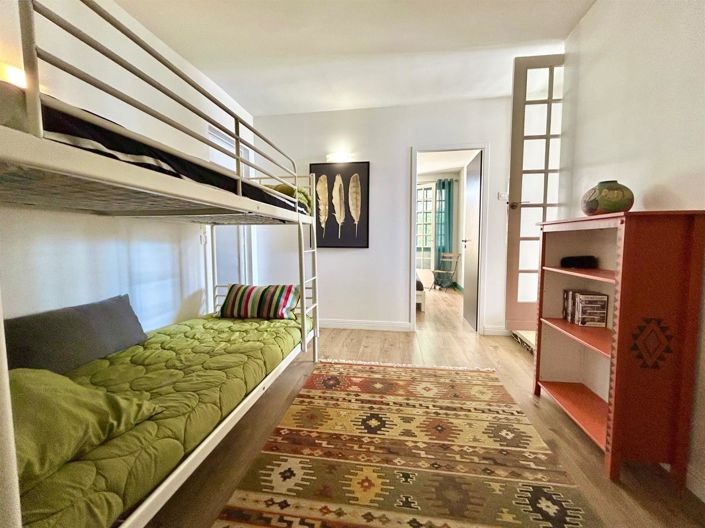 Image No.21-3 Bed Property for sale