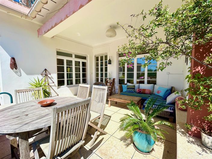 Image No.30-3 Bed Property for sale