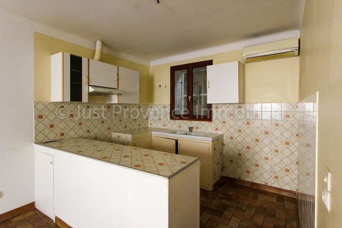 Image No.1-2 Bed House for sale