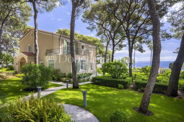 Image No.1-10 Bed House for sale