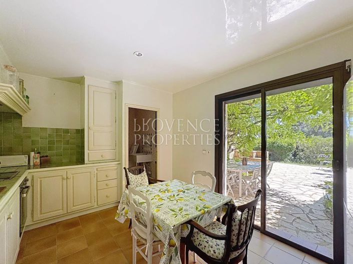 Image No.11-3 Bed House for sale