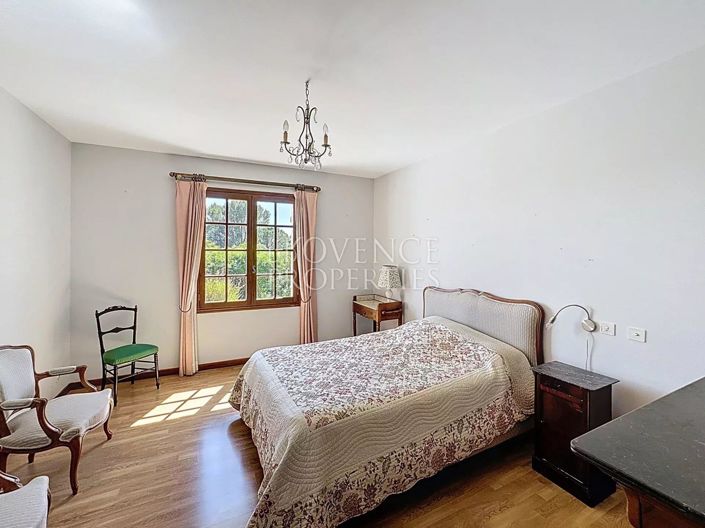 Image No.12-3 Bed House for sale