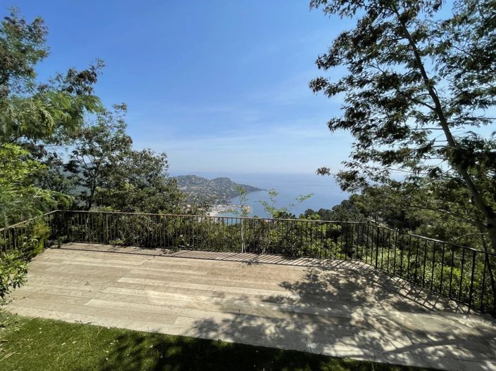 Image No.24-5 Bed House for sale