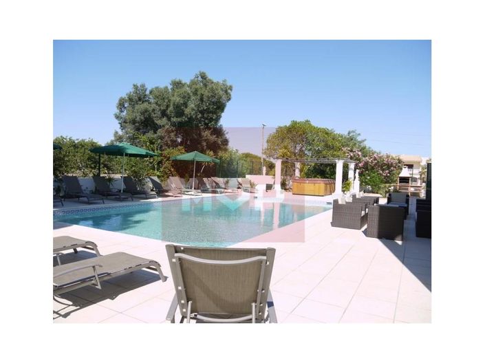 Image No.1-7 Bed House for sale