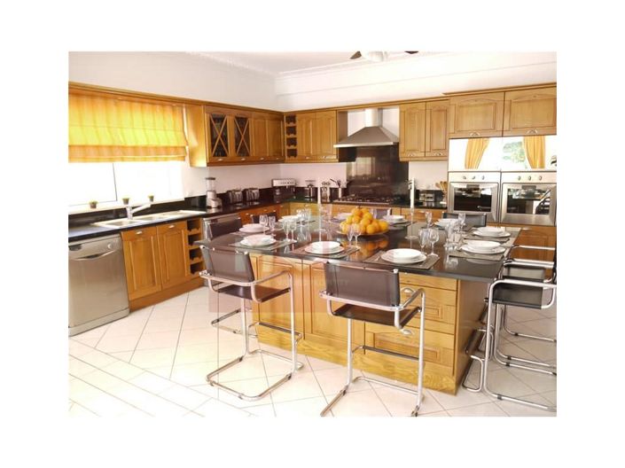 Image No.16-7 Bed House for sale