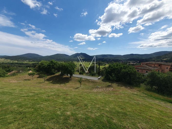 Image No.3-6 Bed House for sale