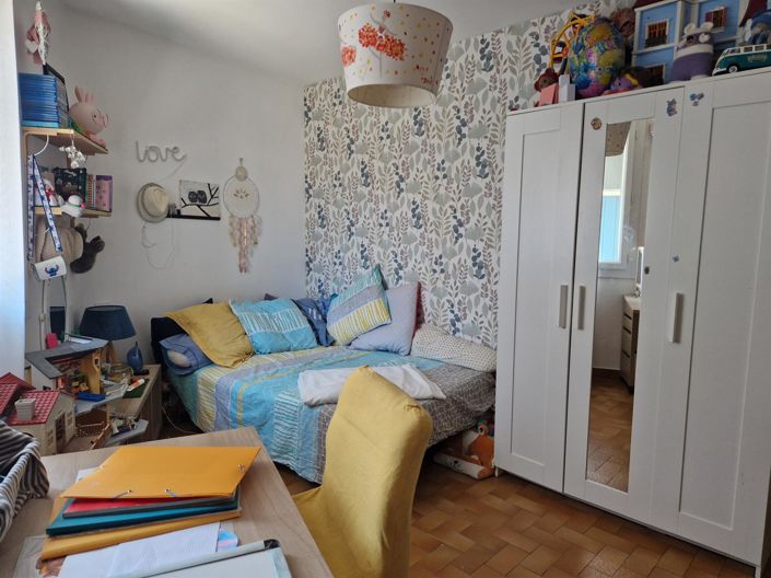 Image No.6-3 Bed House for sale