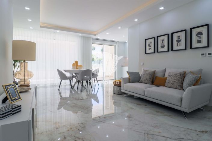 Image No.1-4 Bed Apartment for sale