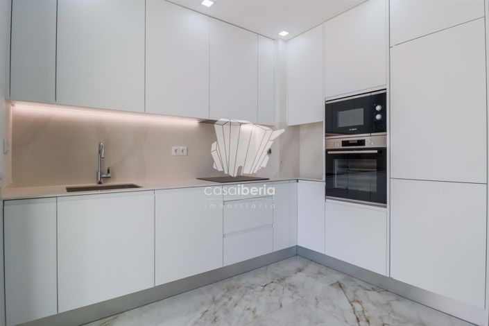 Image No.11-3 Bed Apartment for sale