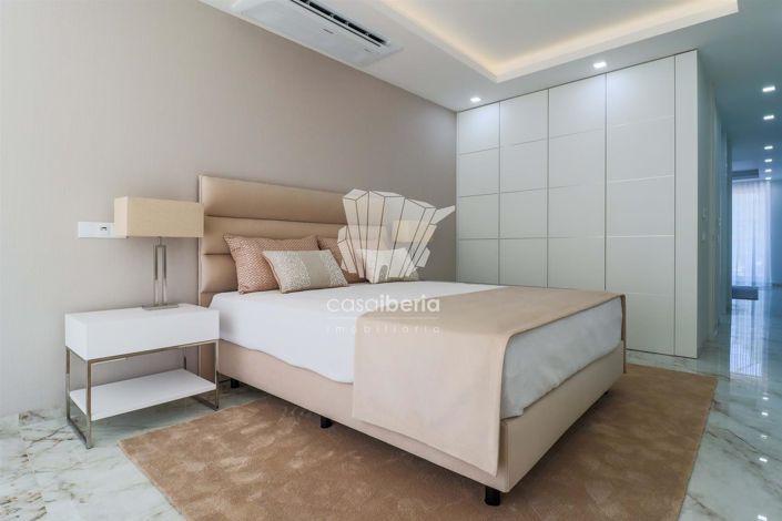 Image No.23-3 Bed Apartment for sale