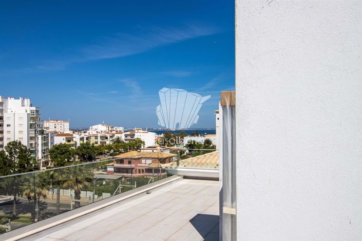 Image No.58-3 Bed Apartment for sale