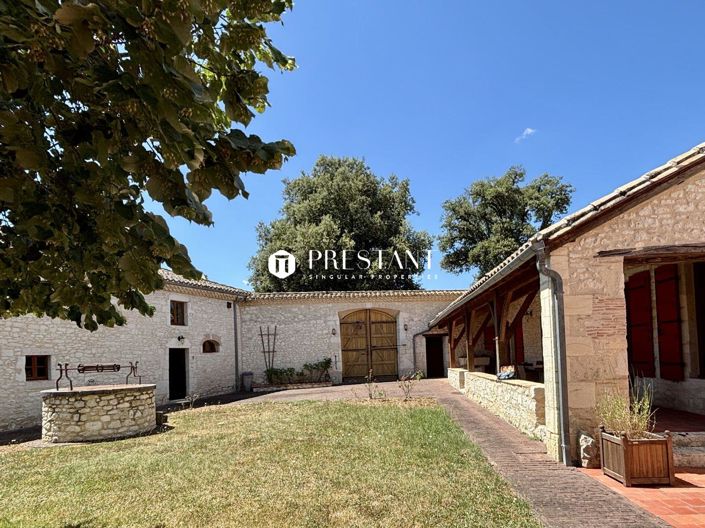 Image No.9-6 Bed Property for sale