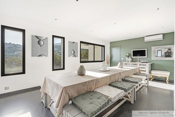 Image No.10-7 Bed House for sale