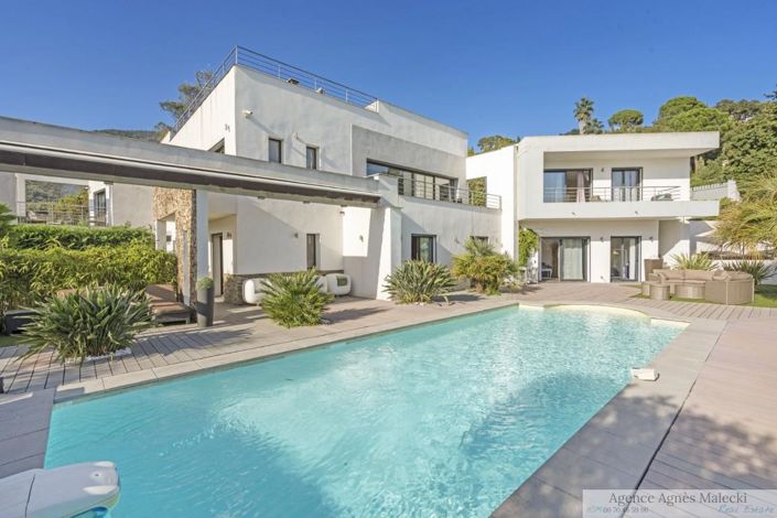 Image No.3-Maison de 7 chambres à vendre à Cavalaire-sur-Mer