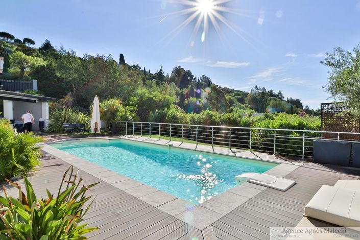 Image No.5-7 Bed House for sale