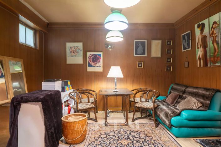 Image No.26-6 Bed House for sale