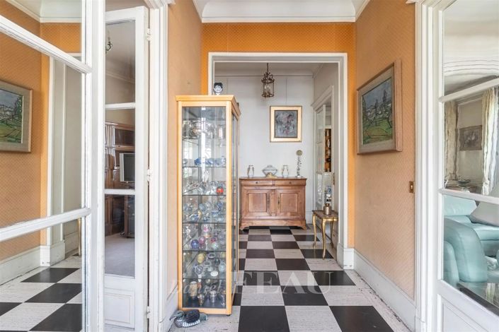 Image No.3-6 Bed House for sale