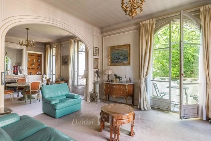 Image No.4-6 Bed House for sale