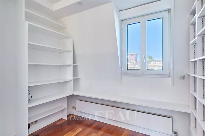 Image No.16-4 Bed Apartment for sale