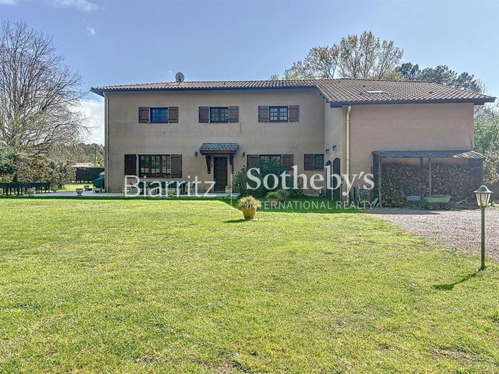 Image No.4-6 Bed House for sale