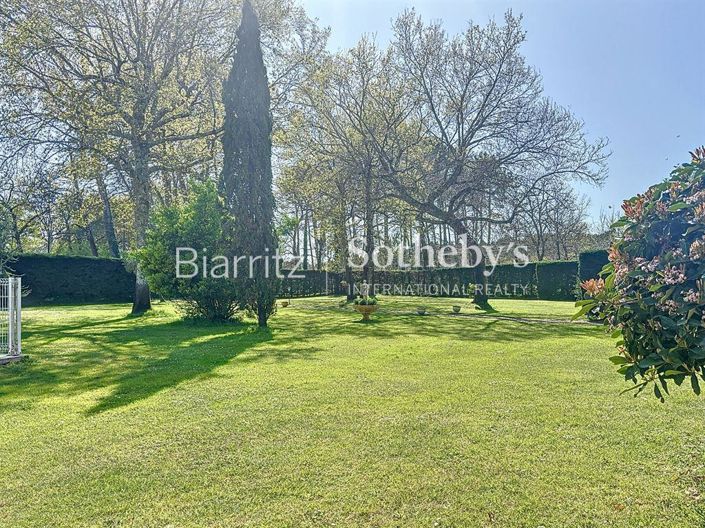 Image No.4-6 Bed House for sale