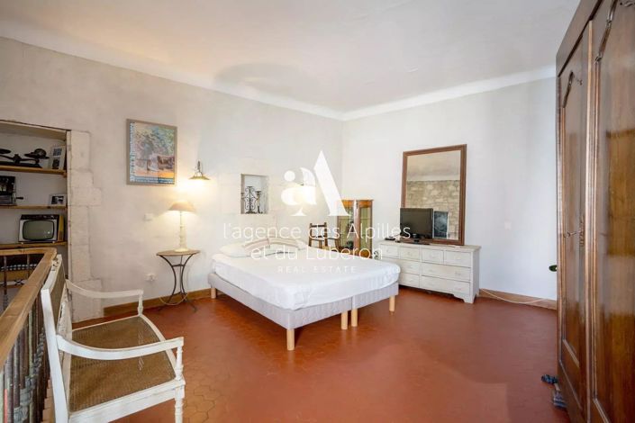 Image No.10-2 Bed House for sale