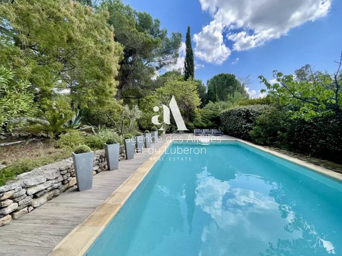 Image No.1-3 Bed House for sale