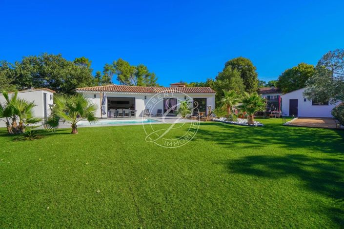 Image No.1-4 Bed House for sale