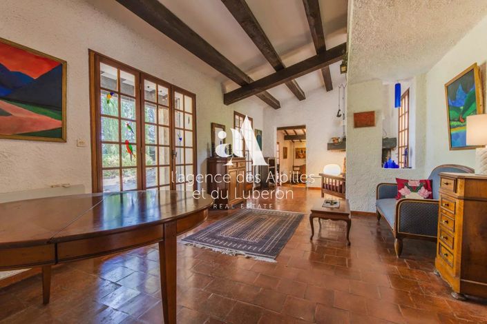 Image No.6-4 Bed House for sale