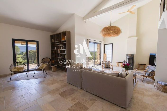 Image No.9-5 Bed House for sale