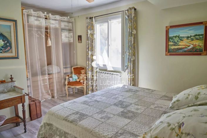 Image No.15-7 Bed House for sale