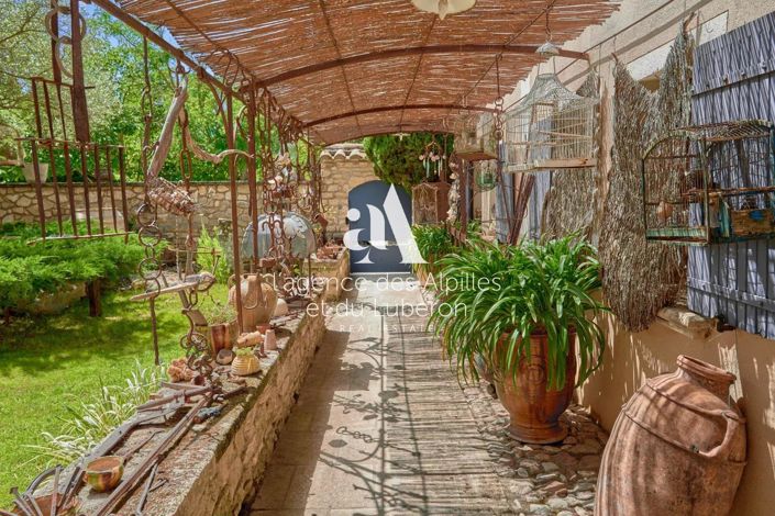 Image No.5-7 Bed House for sale