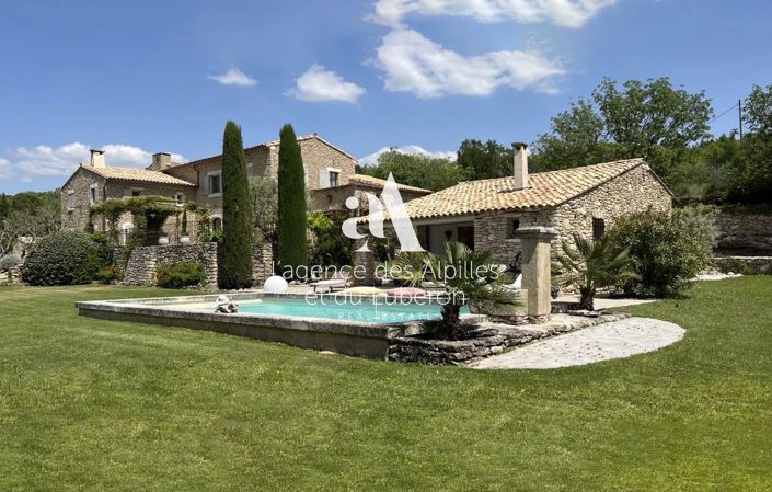 Image No.1-4 Bed House for sale